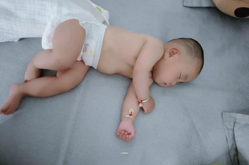 琼海怀孕多久肚子会胀气